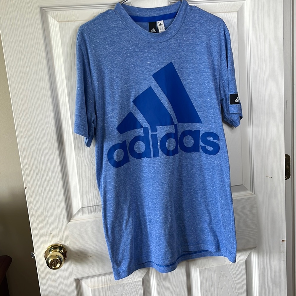 Adidas T-Shirt